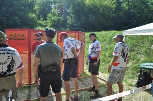 Reading the stageParty just started!