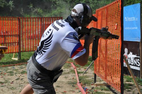 F. Bindik in actionShell in the air...