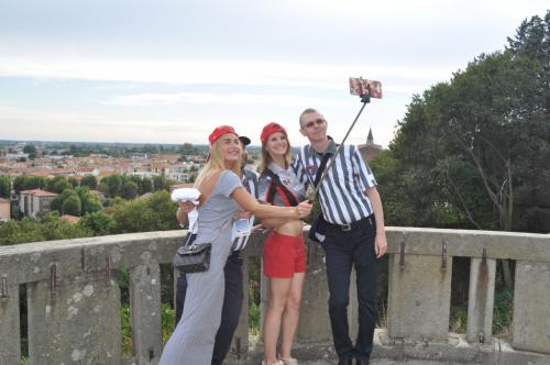 Smile and wait for flash!Russian girls...